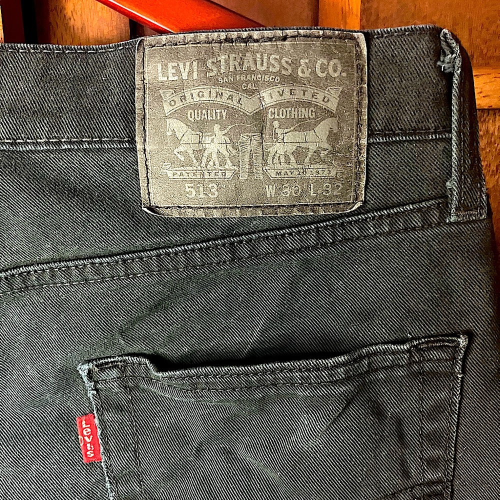 30X32 Men’s 513 Black Slim Straight Levi’s